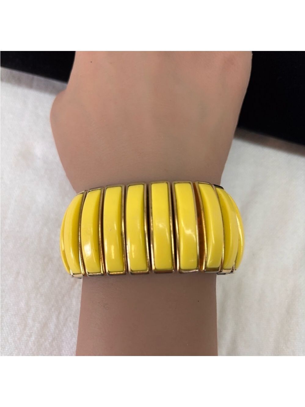 Vintage Sunny Yellow Wide Expandable Cuff Bracelet with Glossy Lucite Segments